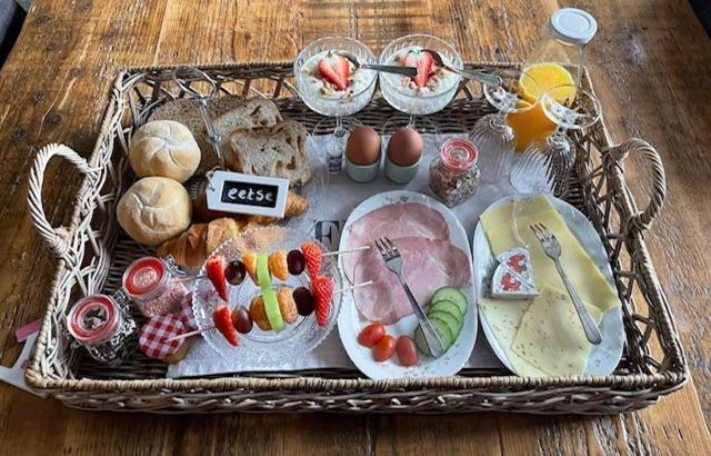 T'Hus Bed & Breakfast Katlijk 외부 사진