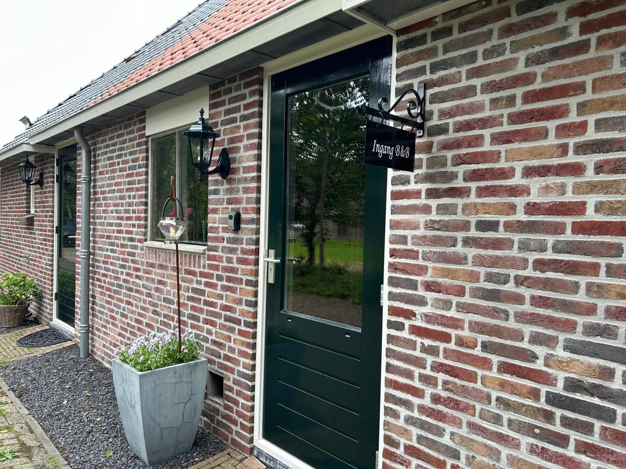 T'Hus Bed & Breakfast Katlijk 외부 사진